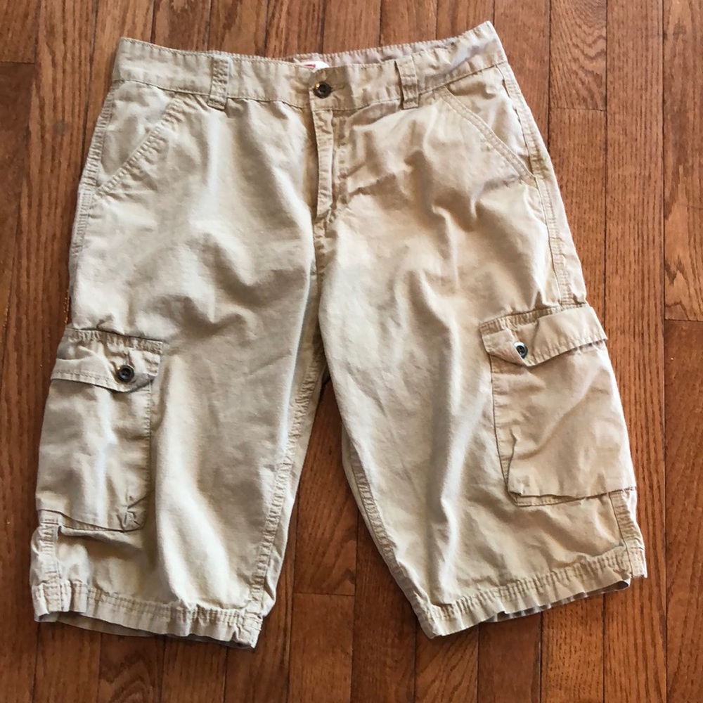 Levi’s Levi Stauss boys khaki shorts size 20
